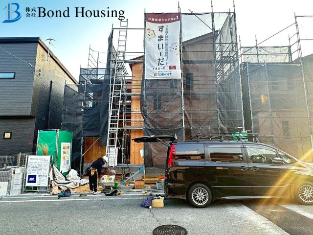 子育てグリーン住宅対象物件　高丘1丁目17-17　全2棟　B号棟の前面道路含む現地写真