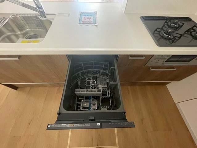 完成物件につき即入居可能●リビング２０帖の４ＬＤＫ●駐車２台ＯＫ●伏見区桃山与五郎町３期のキッチン|食器洗浄乾燥機