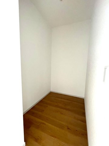 完成物件につき即入居可能●リビング２０帖の４ＬＤＫ●駐車２台ＯＫ●伏見区桃山与五郎町３期の洋室|ウォークインクローゼット