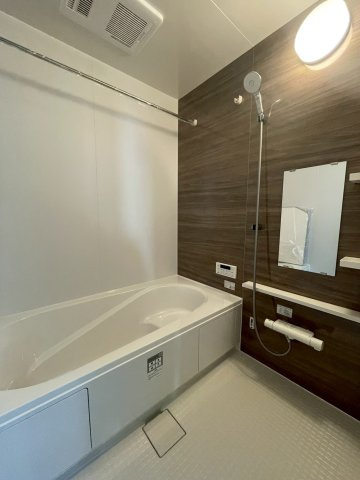 完成物件につき即入居可能●リビング２０帖の４ＬＤＫ●駐車２台ＯＫ●伏見区桃山与五郎町３期の浴室|浴室