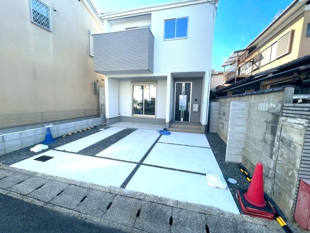 完成物件につき即入居可能●リビング２０帖の４ＬＤＫ●駐車２台ＯＫ●伏見区桃山与五郎町３期の駐車場|駐車場