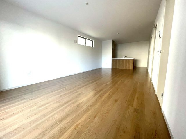 完成物件につき即入居可能●リビング２０帖の４ＬＤＫ●駐車２台ＯＫ●伏見区桃山与五郎町３期の居間・リビング|リビング