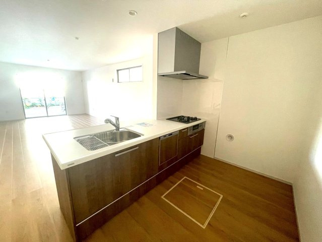 完成物件につき即入居可能●リビング２０帖の４ＬＤＫ●駐車２台ＯＫ●伏見区桃山与五郎町３期のキッチン|キッチン