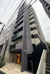 クラリティア文京湯島のエントランス