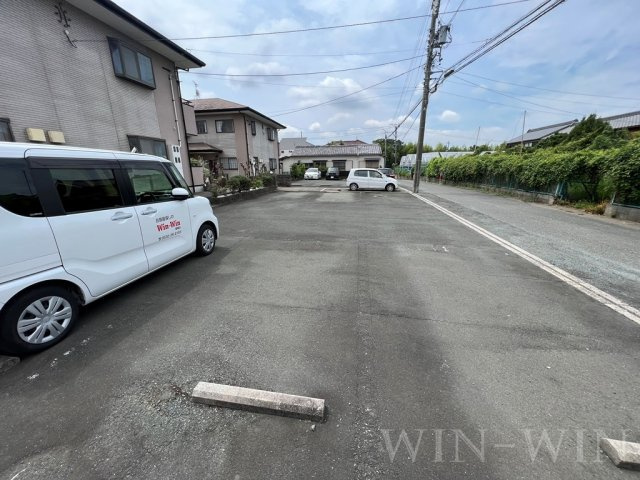 ハイステージFuji Bの駐車場