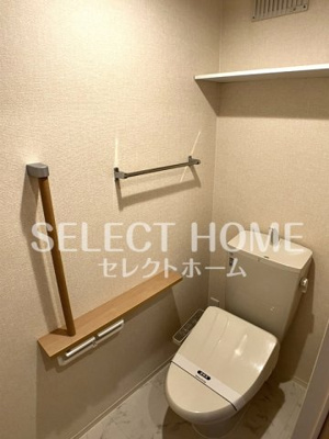 【トイレ】 | メゾンエスポワール | 同型タイプ落ち着いた色調のトイレです