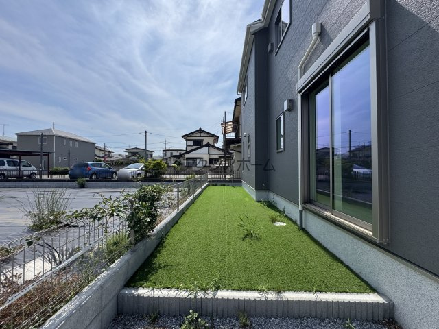 飯能市双柳・全8棟　新築一戸建　3号棟　～LDK21.3帖～の庭