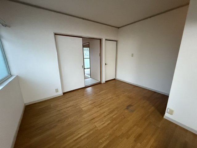 ハピネス桂の居間・リビング