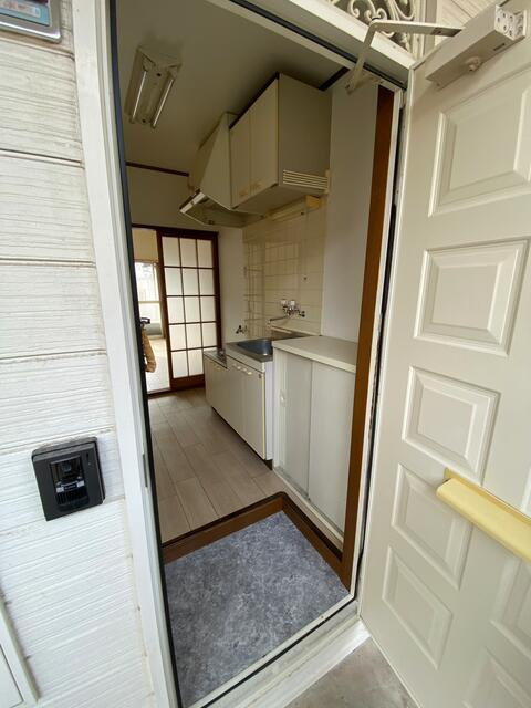 ガーデンハイツの玄関