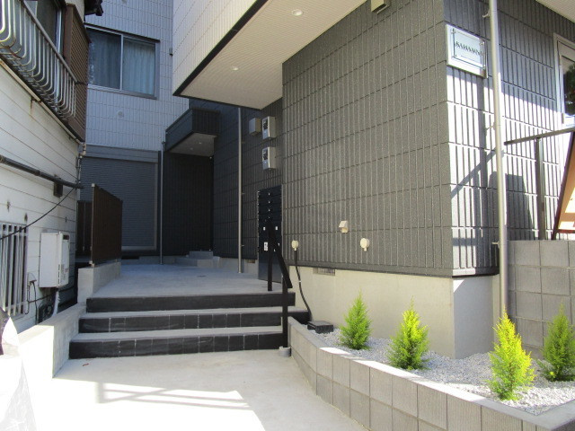 ＫＡＭＡＡＩＮＡのエントランス|オートロック・宅配ボックス付