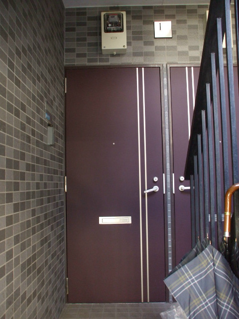 セル高円寺の玄関