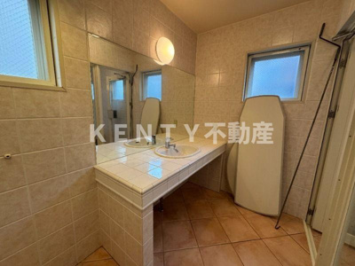 【洗面所】 | リバーサイド多摩川 | 広い洗面スペース