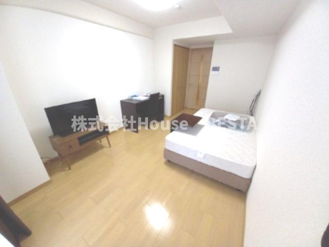 カスタリア三宮の洋室