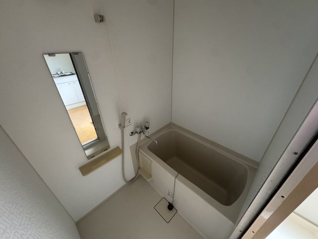 神戸市垂水区城が山５丁目のアパートの浴室