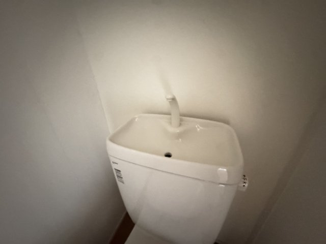 神戸市垂水区城が山５丁目のアパートの洗面所