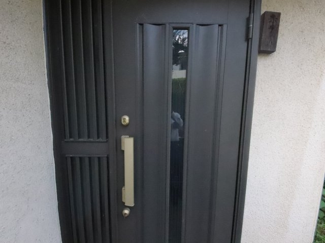 西松ヶ丘戸建の玄関