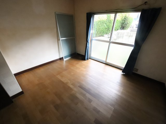 西松ヶ丘戸建の居間・リビング