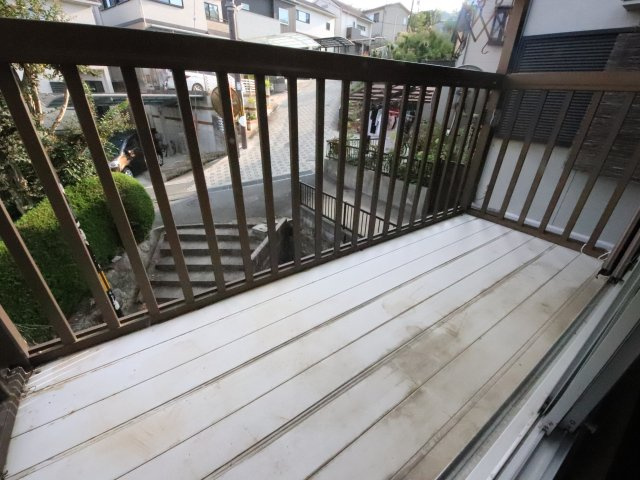 西松ヶ丘戸建のバルコニー