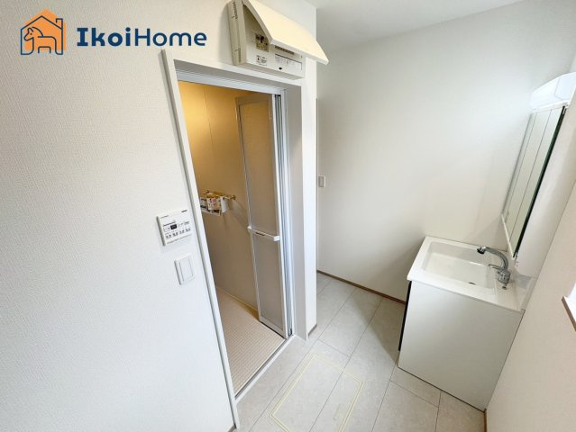 明石市大久保町高丘1丁目　新築戸建　A号棟の洗面所|【ホームページに現地動画掲載中】●年中無休：当日予約可●洗濯パン未設置。約5000〜15000円で可