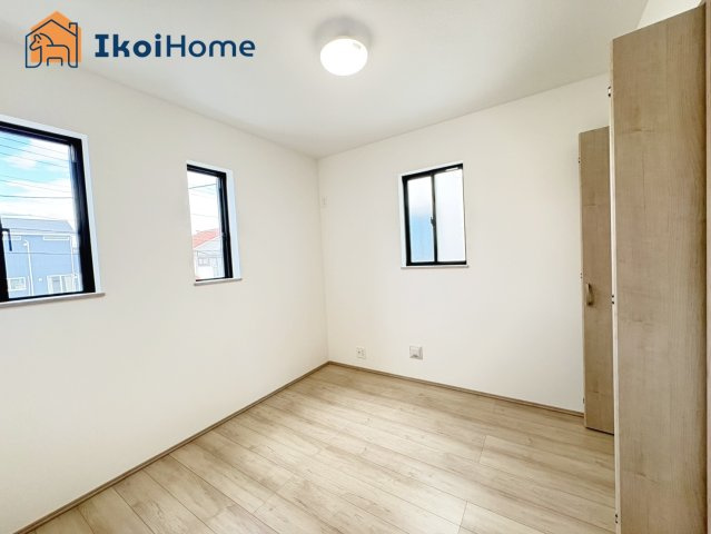 明石市大久保町高丘1丁目　新築戸建　A号棟の子供部屋|【ホームページに現地動画掲載中】●年中無休：当日予約可●注意。カーテン・カーテンレール付いていません