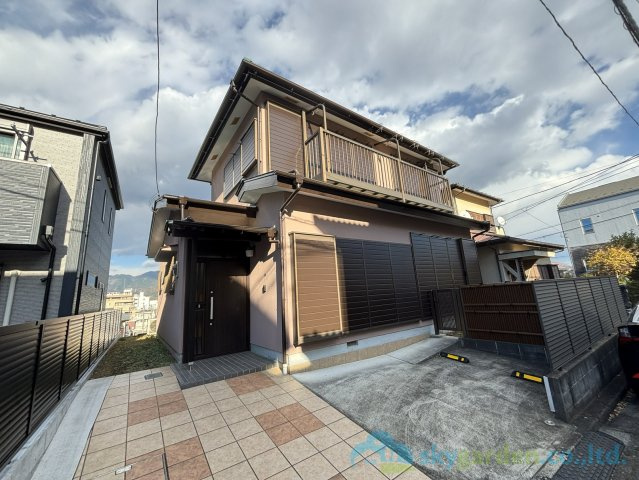 秦野市曲松1丁目　中古戸建の外観