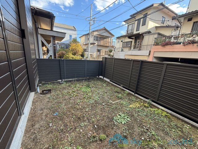 秦野市曲松1丁目　中古戸建の庭