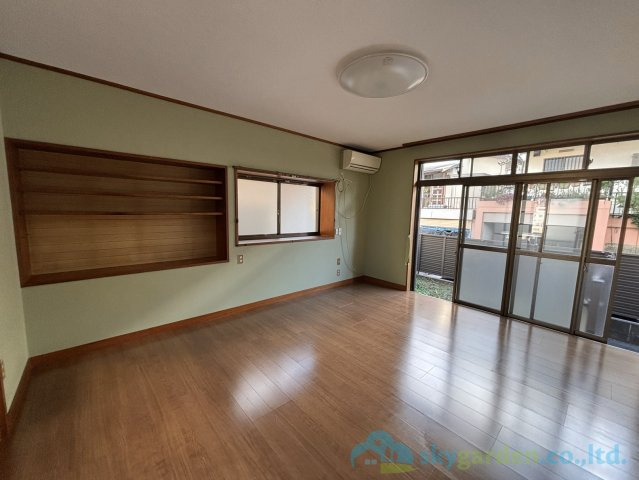 秦野市曲松1丁目　中古戸建の居間・リビング