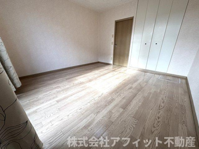 【居間・リビング】 | プラネットコーポ | 洋室8帖