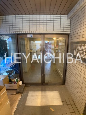 エスポワール入谷のエントランス