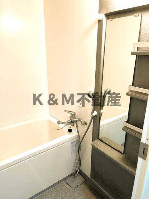 ハイツ・ルミエールの浴室|落ち着いた空間のお風呂です