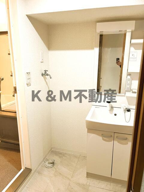 ハイツ・ルミエールの洗面所|忙しい朝には欠かせない洗面所です