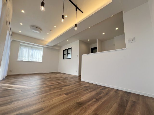 日神パレステージ立川の居間・リビング