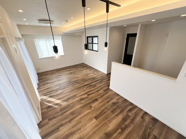 日神パレステージ立川の居間・リビング