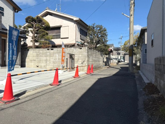 【前面道路含む現地写真】 | ◆ウッドデッキのある新築戸建◆ | 大将軍小学校徒歩約10分、お子様の通学も安心