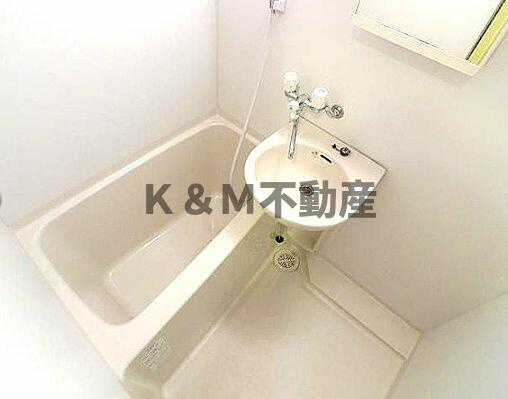 ロイヤル・クレストの浴室|お風呂で日々の疲れを落としましょう