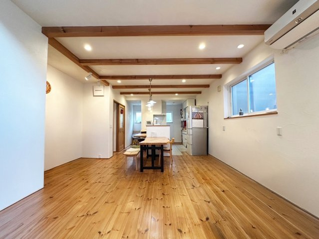 名東区高針二丁目戸建の居間・リビング