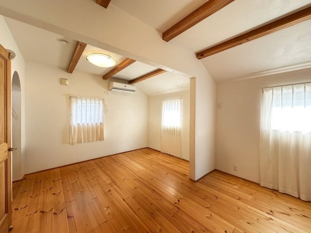 名東区高針二丁目戸建の洋室