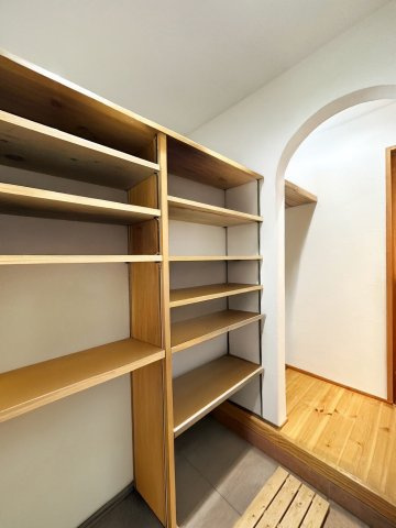 名東区高針二丁目戸建の収納