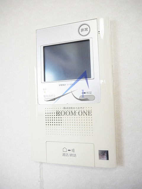 ルーブル大崎参番館のセキュリティ|モニター付きインターホンです。