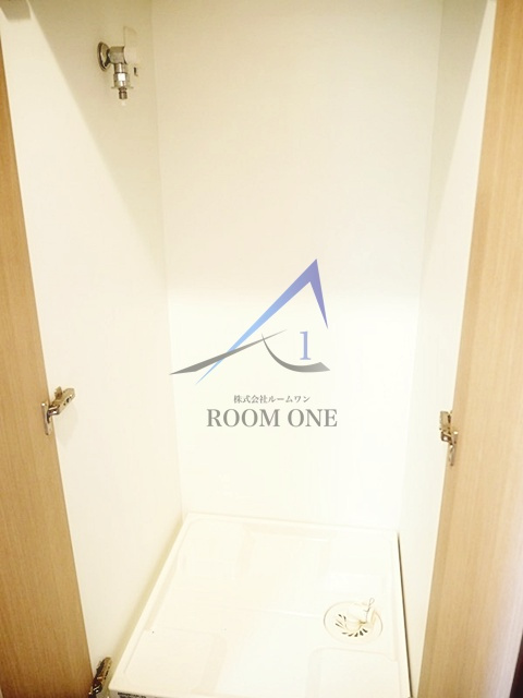 ルーブル大崎参番館の設備|洗濯機置き場です。