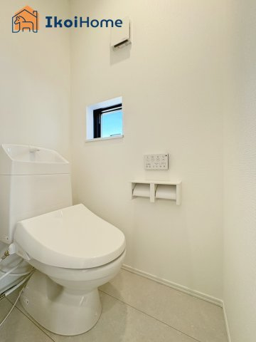 明石市大久保町高丘1丁目　新築戸建全2棟　B号棟のトイレ|【ホームページに現地動画掲載中】●年中無休：当日予約可●ウォシュレット、暖房便座標準装備。