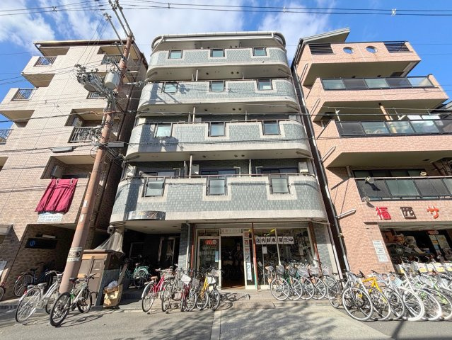 ベルエトワールKの外観