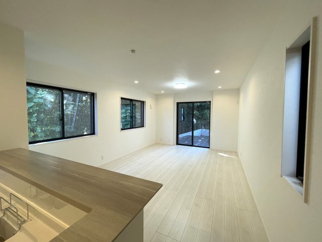 竹林の風流ある和の香り【港北区小机町】新築戸建の居間・リビング