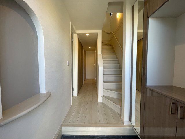 竹林の風流ある和の香り【港北区小机町】新築戸建の玄関|シンプルで使いやすい玄関です