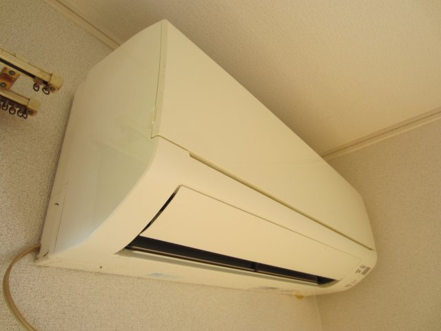 ひたちなか市高場４丁目のアパートの設備|エアコンの写真です。