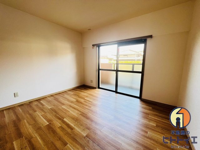 クイーン・ビーマンションのバルコニー|バルコニーからの眺めを楽しみながら食事をしませんか