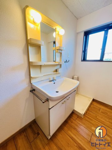 クイーン・ビーマンションのトイレ|ゆったりとした空間のトイレです