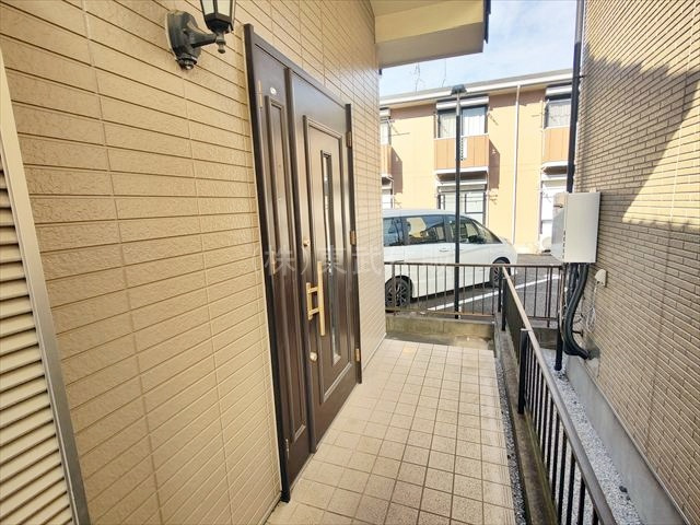 【玄関】 | 狭山市富士見2丁目 | 落ち着いた雰囲気の玄関です