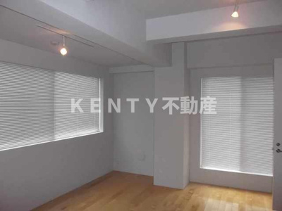 【居間・リビング】 | ＬＵＭＩＥＲＥ南品川Ａ | おしゃれなリビングです