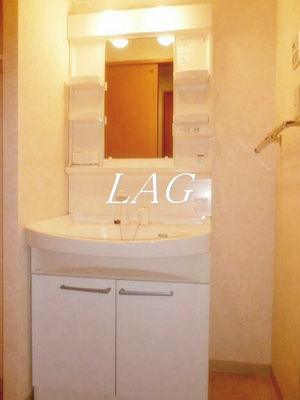 【洗面所】 | グレイス・ヴィラ | 洗面台です。